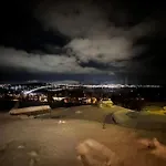 Med 1 Soverom I Tromso/kvaloysletta Med Flott Beliggenhet Og God Utsikt. Kort Vei Til Flyplass. Kvaloysletta