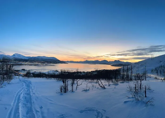 Apartmán Med 1 Soverom I Tromso/kvaloysletta Med Flott Beliggenhet Og God Utsikt. Kort Vei Til Flyplass. Kvaloysletta