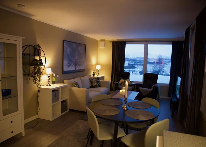 Apartmán Med 1 Soverom I Tromso/kvaloysletta Med Flott Beliggenhet Og God Utsikt. Kort Vei Til Flyplass. Kvaloysletta