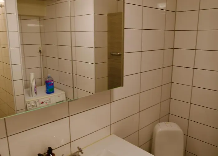 Med 1 Soverom I Tromso/kvaloysletta Med Flott Beliggenhet Og God Utsikt. Kort Vei Til Flyplass. Kvaloysletta