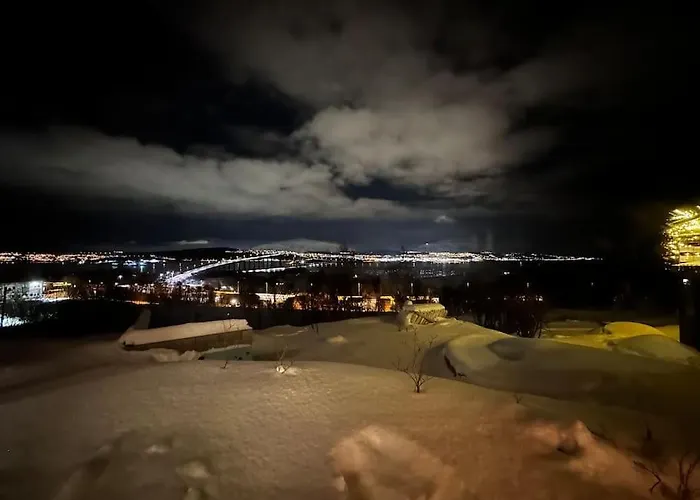 Med 1 Soverom I Tromso/kvaloysletta Med Flott Beliggenhet Og God Utsikt. Kort Vei Til Flyplass. Kvaloysletta